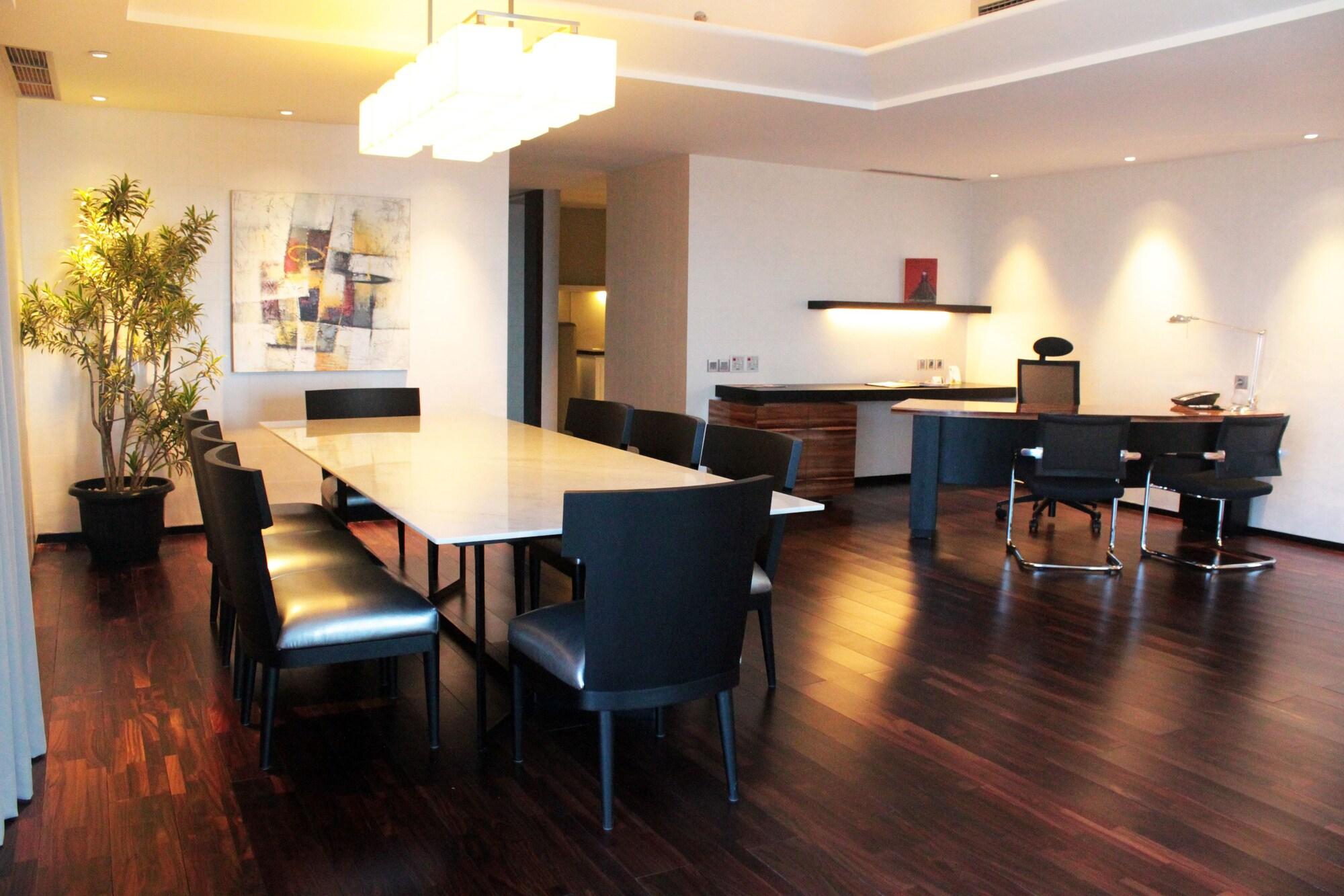 Ts Suites Surabaya Exteriör bild