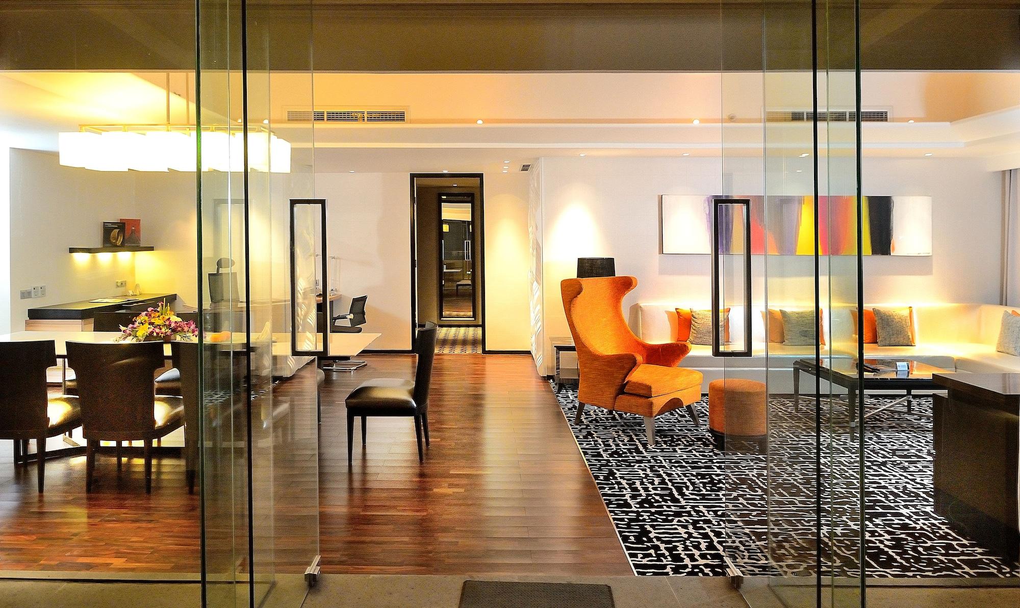 Ts Suites Surabaya Exteriör bild