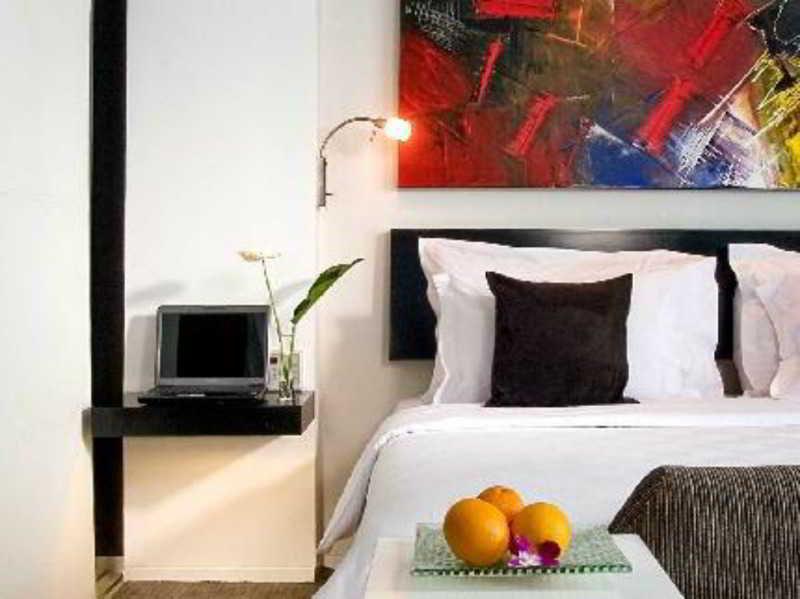 Ts Suites Surabaya Exteriör bild