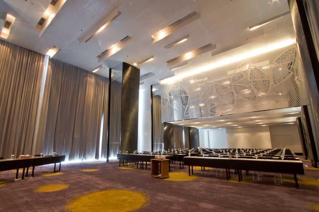 Ts Suites Surabaya Exteriör bild